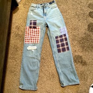 Dad jeans with patches